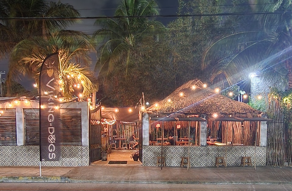 Fachada de Vikingdogs Hotdogs & Burgers en Cancún